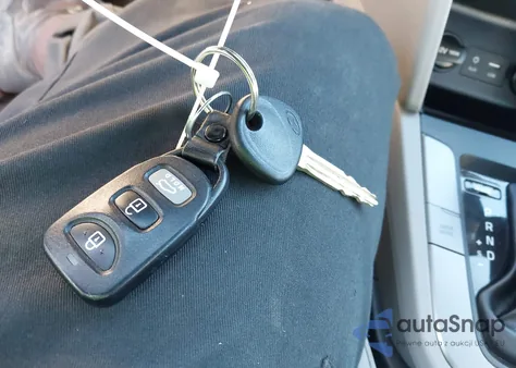 2020 Hyundai Elantra Se z USA, uszkodzony, nr VIN KMHD74LF1LU926968